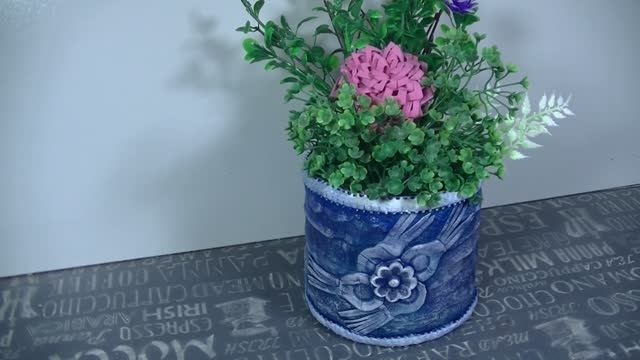 Декор пластиковых бутылок от масла массой от яичных лотков. Переделка в нужные вещи для хранения .