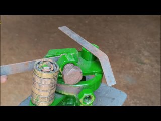Чем таким кузнецы создают ажурные решетки