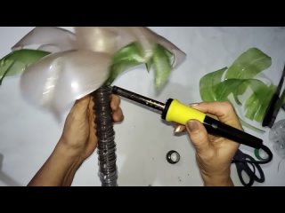 Пластиковые бутылки очень нужный материла для поделок