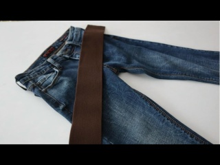 Один простой трюк с резинкой &mdash; и джинсы сидят идеально. Как легко поднять талию и улучшить посадку