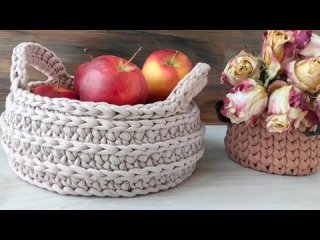 МК по вязанию корзинки с ручками и деревянным дном