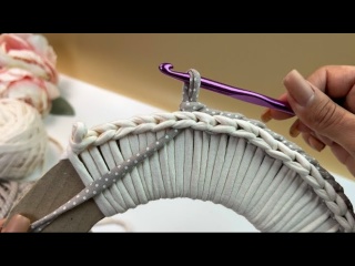 Потрясающая идея с использованием пряжи и обычного картона. Лучшее из остатков