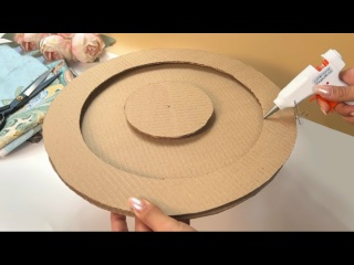 Потрясающая идея из обрезков ткани и обычного картона! Великолепное применение для