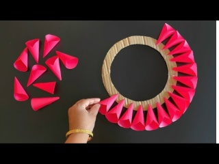 Настенный декор из картона и красной бумаги своими руками