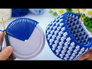 Корзинка для карандашей вязаная крючком из крышки банки