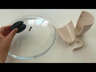 Креативная идея своими руками с помощью старой крышки от кастрюли и разбитой чашки