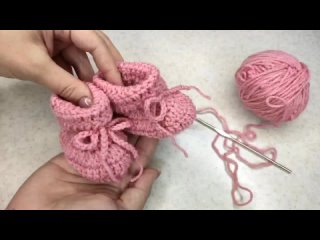 Вяжем пинетки крючком за час
