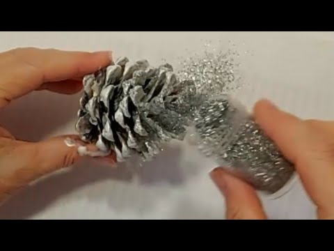 Собираю РАЗНЫЕ ШИШКИ и ЗАЛИВАЮ КРАСКО-КЛЕЕМ. Все в ШОКЕ! СмотриСам! DIY поделки-природных материалов