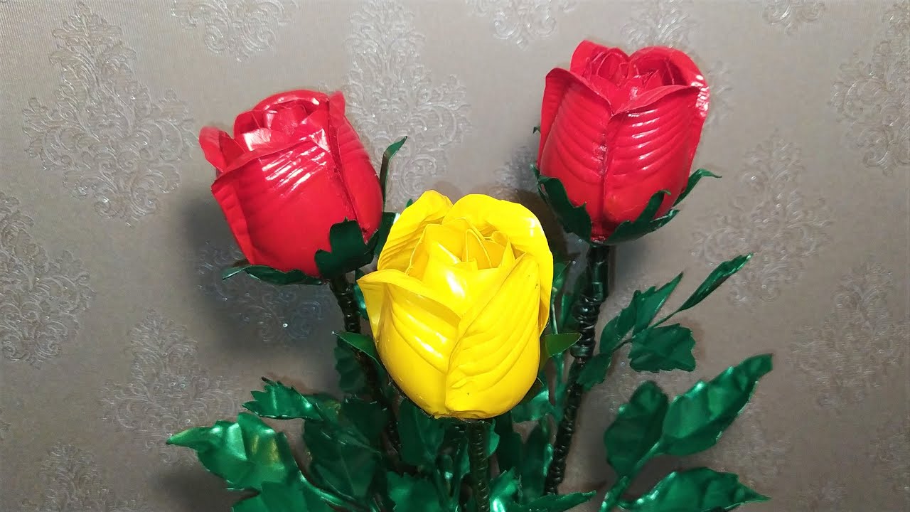 Розы из пластиковых бутылок. Мастер класс.